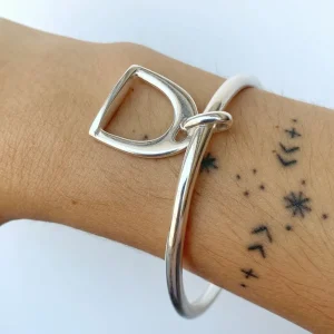 Musardise Jonc Etrier< Bracelets