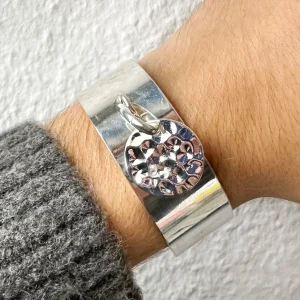 Musardise Manchette Medaille Martelee Strass< Bracelets